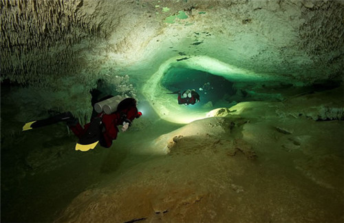 世上最深最奇特的水底洞穴（水底迷宫可能和马雅人有关系）(2)
