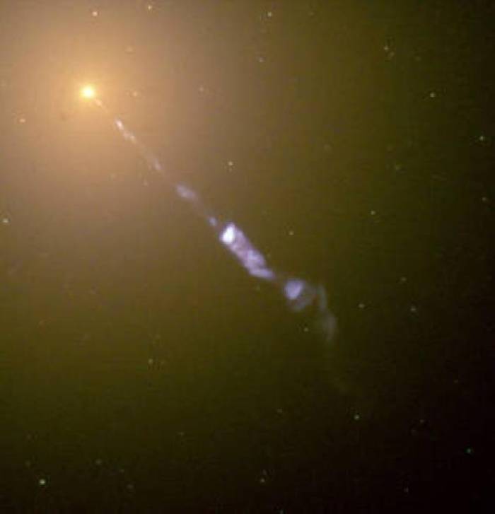 人类拍到的首张黑洞照片：宇宙中最奇特的天体──黑洞(5)