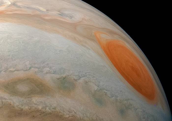 朱诺号木星探测器拍摄的木星：拍摄的木星最不平凡图像