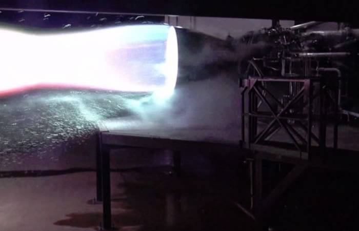 spacex星际飞船最新消息：对“星际飞船”引擎进行首次点火测试
