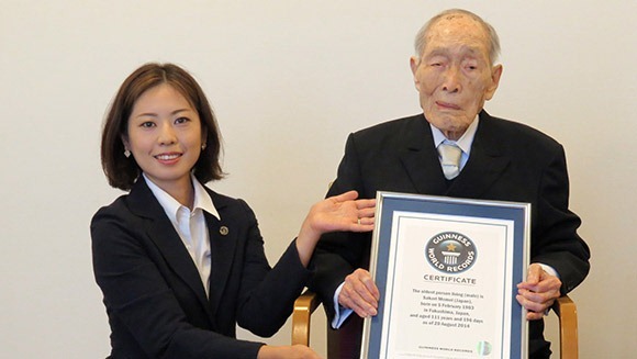 世界上最长寿的人是谁活了多少岁：日本萨卡里桃井年龄111年124天(1)
