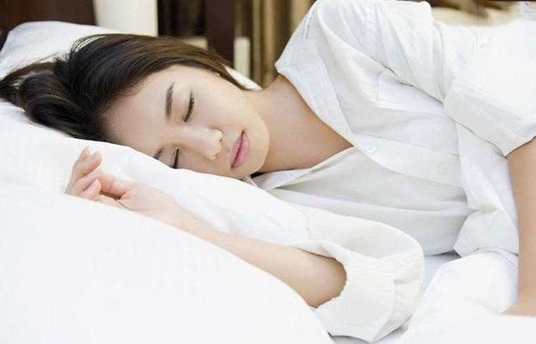 中国睡眠时间最新调查：仅35%国人睡够8小时