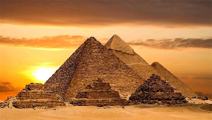 金字塔的未解之谜（内部结构都充满了神秘感）(3)