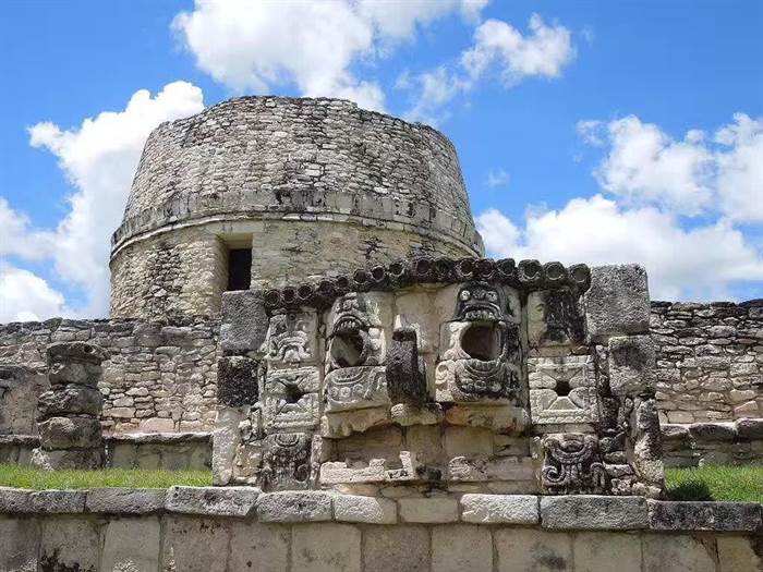 玛雅人的建筑有哪些 恢弘的神庙庞大的金字塔建筑(3)