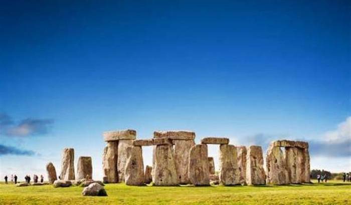 令人惊叹的未解之谜（英国伦敦的巨石阵、古埃及的金字塔等）(1)