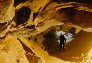 世界上最长的洞穴 位于美国肯塔基州的猛犸洞(1)
