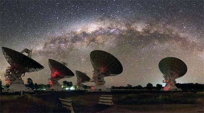4000光年外传来强烈信号（科学家不属于任何天体）(3)