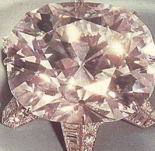 目前世界上最大的钻石是多大（世界十大名钻石有哪些）(7)