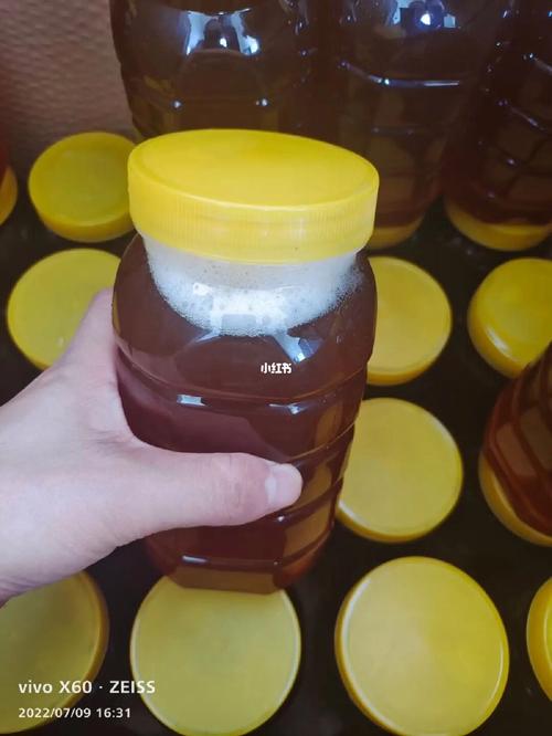 割蜂蜜用什么方法蜂蜜可以挤干净(1)