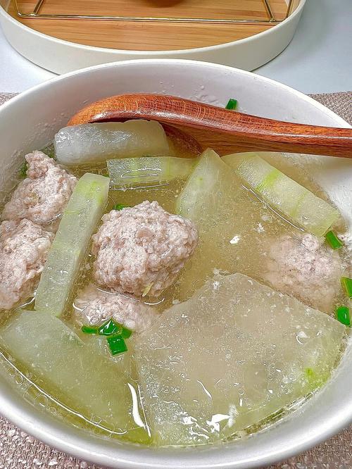 丸子汤的家常做法简单好吃(1)