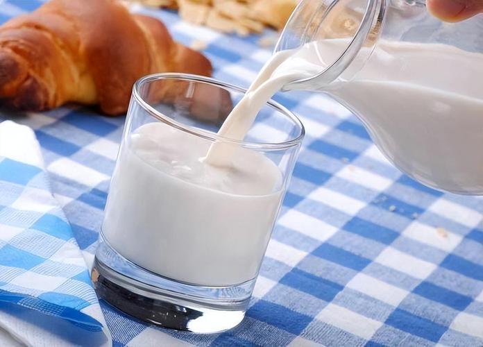 喝牛奶会白吗(5)