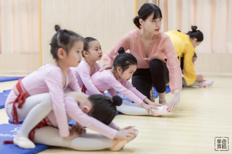 舞蹈课复课第一节怎么和孩子互动(1)