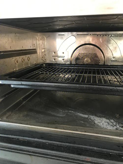 不锈钢清洁膏可以用来清洁烤箱吗