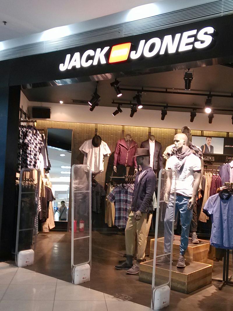衡水百货大楼杰克琼斯的衣服怎么那么便宜(1)