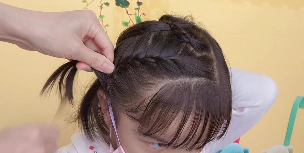 3-6岁中短发女童扎辫方式
