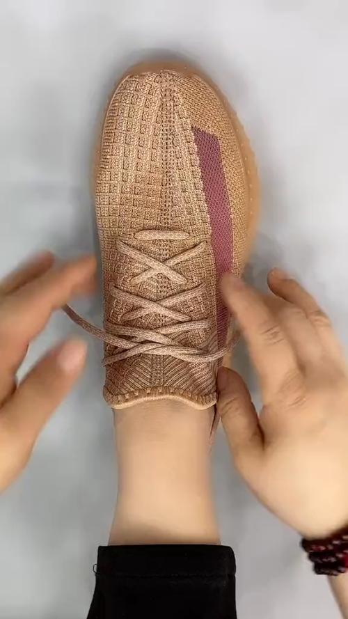 椰子鞋有哪几种系鞋带的方法(1)