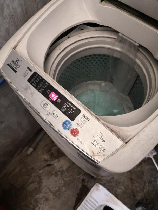 lg波轮洗衣机一直进水不会停(1)