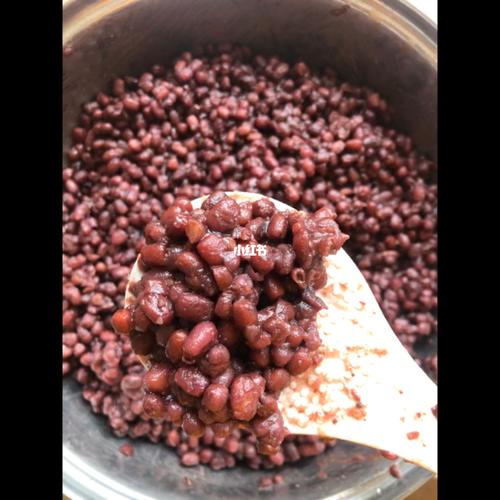 电饭煲蜜红豆的做法(1)
