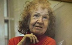 俄罗斯70岁奶奶食人魔（亲手杀掉自己的丈夫并杀