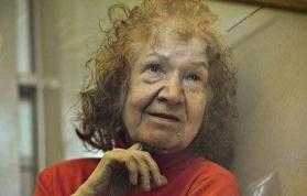 俄罗斯70岁奶奶食人魔（亲手杀掉自己的丈夫并杀(1)
