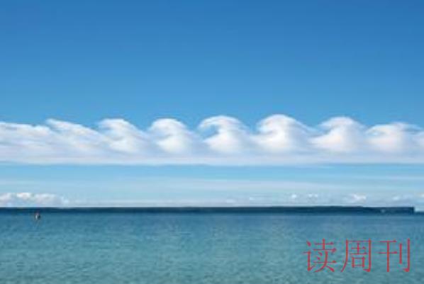 世界上最奇怪的云图片（帽子云是十大奇异云彩景观之一）(3)