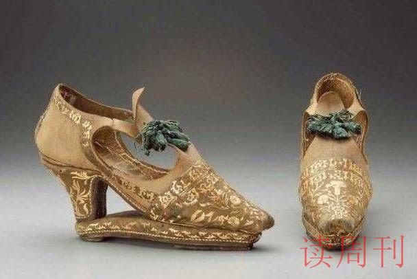 古代欧洲人穿的鞋子（欧洲中世纪的鞋子是什么样子）(3)