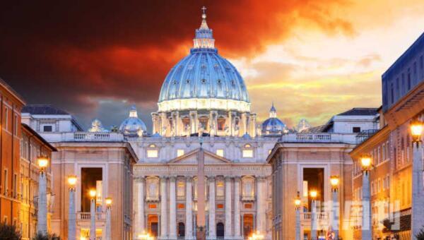 梵蒂冈为什么受西方庇护（梵蒂冈现在有多厉害）(1)