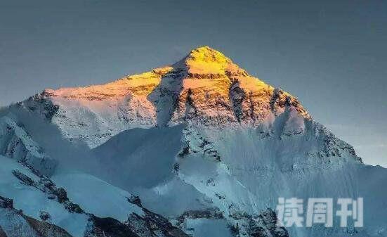 中国地理世界之最 珠穆朗玛峰总高度达到88444.43米，结构上呈现金字塔状