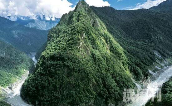 中国地理世界之最 珠穆朗玛峰总高度达到88444.43米，结构上呈现金字塔状(2)