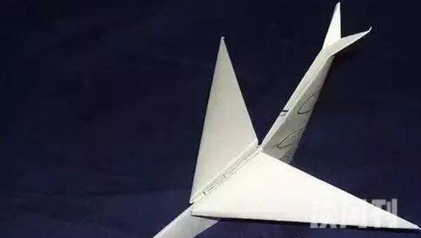 能飞9000000米的纸飞机不存在最远只能飞行68米(1)