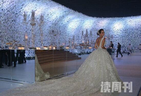 震惊世界的婚礼盘点花瓣装饰墙壁花费620万人民币