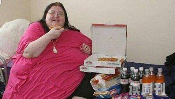 世界上最胖9000斤女人不存在世界上最胖的女人1400斤罗莎莉(2)
