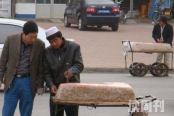 切糕事件是怎么回事湖南岳阳卖出天价切糕总价值16万(7)