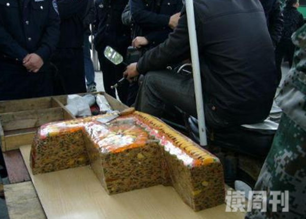 切糕事件是怎么回事湖南岳阳卖出天价切糕总价值16万(13)