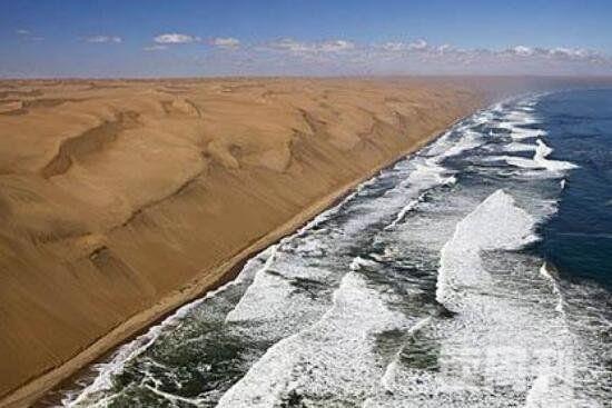 世界未解之谜纳米比亚骷髅海岸（人们经常会在岸边看见遇难的船只）(4)
