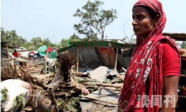 孟加拉国最大的龙卷风（龙卷风途径的地区，没有任何耸立的东西）(3)