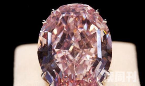 世界上最贵的钻石（非洲之星钻石被镶嵌在英国国王全杖上）(4)