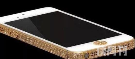 世界最贵的手机（iPhone5钻石版含有135克24K金的蓝宝石玻璃屏幕作衬托）(2)
