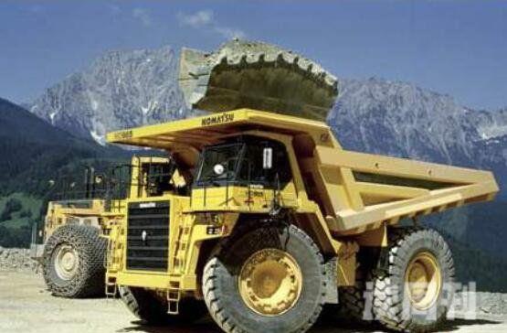 世界上最大的矿车图（作业时候能够装400短吨矿石）(5)