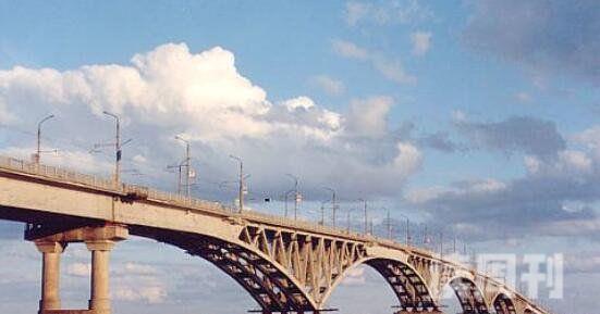 伏尔加河大桥图片（目前是欧洲最大的大桥）