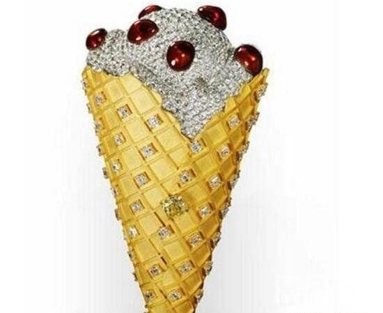 世界上最昂贵冰淇淋（樱桃香草华夫蛋卷冰淇淋价格是630万人民币）(3)