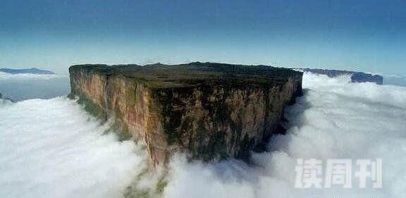 世界上最独特的山空中浮岛罗赖马山就像空中仙境