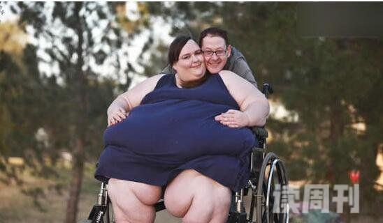 世界最胖的女人,苏珊娜·埃曼体重1450斤(希望增重至1吨)(1)