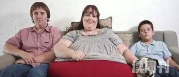 世界最胖的女人,苏珊娜·埃曼体重1450斤(希望增重至1吨)(3)