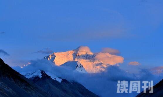 世界上最高的山珠穆朗玛峰海拔8844.43米