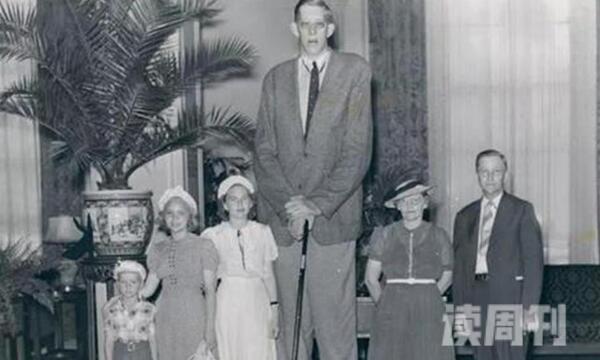世界第一高人5米9的人是谁原来都是谣言-最高超三米