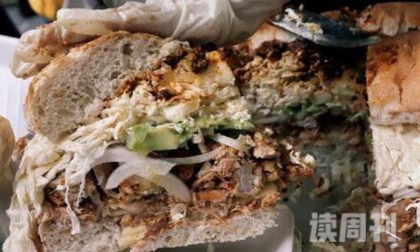 世界上最大的三明治（一个人几乎完全没法抱起来）(2)