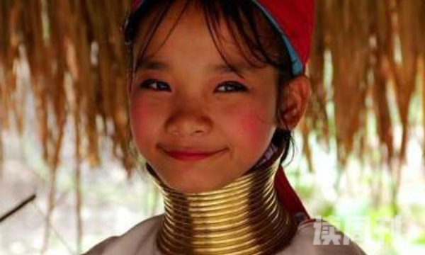 世界上脖子最长的人喀伦族她们有着一套极为独特的习俗(4)