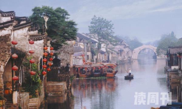 绍兴古镇有哪些地方好玩（流水旁的房屋都是明清时期的建筑）(3)