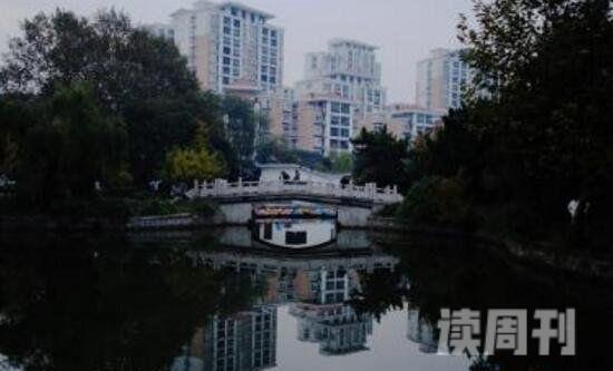 上海闸北公园灵异事件闸北公园湖浮现水鬼-害人性命(1)